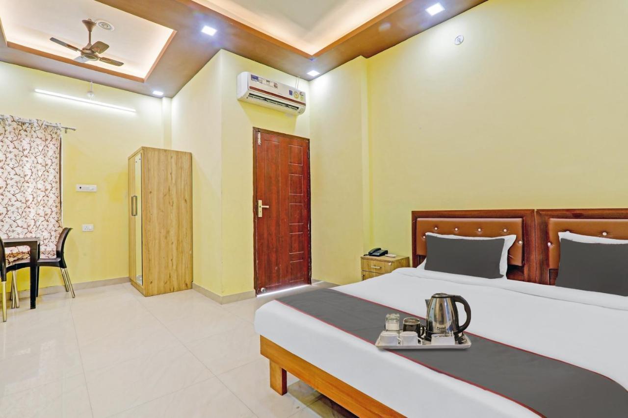 Capital O Phenix Elite Near Phoenix United Lucknow Ngoại thất bức ảnh